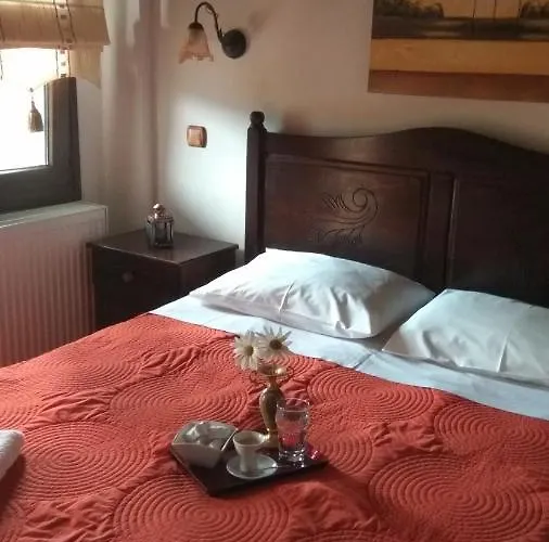 בית הארחה Evilion Traditional Plakoton