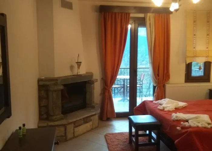 Konukevi Evilion Traditional Plakoton