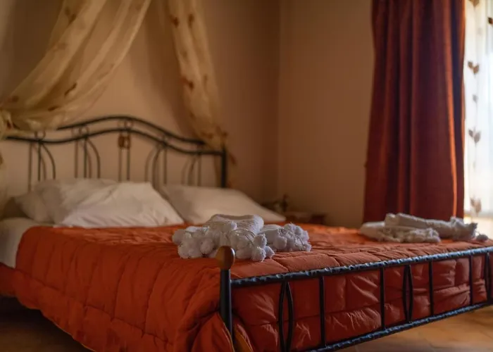 בית הארחה Evilion Traditional Plakoton